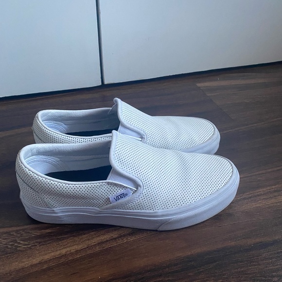 White slip on leader perforated vans - Picture 6 of 7
